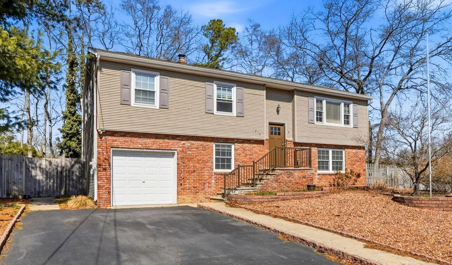 1016 Longboat Ave, Beachwood, NJ 08722 - 4 Beds, 2 Bath