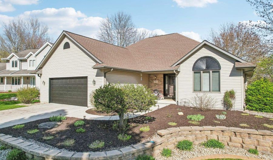 401 St Andrews Ct, Waunakee, WI 53597 - 5 Beds, 3 Bath