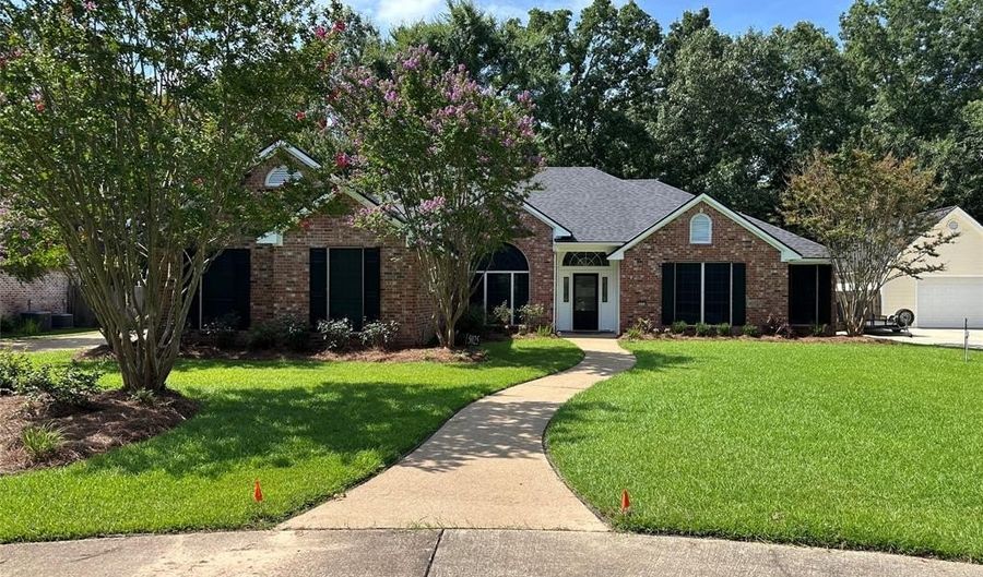 5025 Willow Chase Dr, Benton, LA 71006 - 4 Beds, 3 Bath