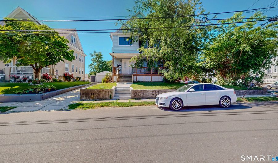 107 Fairview Ave, Bridgeport, CT 06606 - 9 Beds, 3 Bath