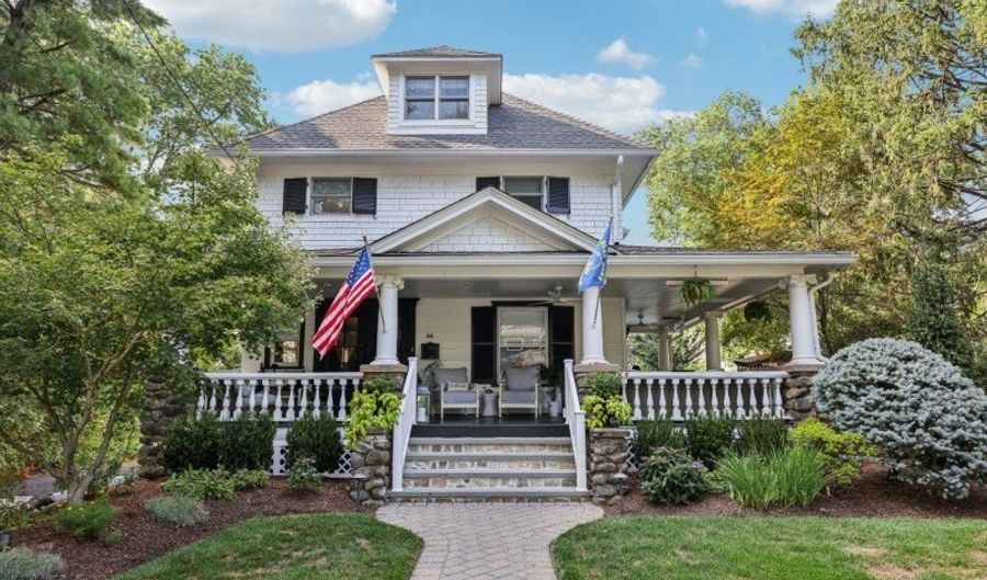44 Washington Pl, Villas, NJ 07450 - 3 Beds, 4 Bath