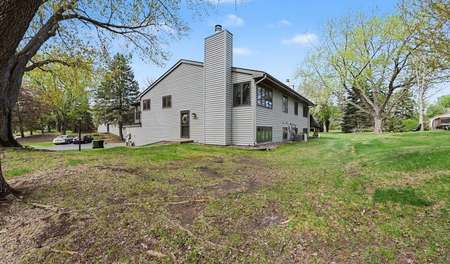 1472 Arden View Dr, Arden Hills, MN 55112 - 3 Beds, 2 Bath