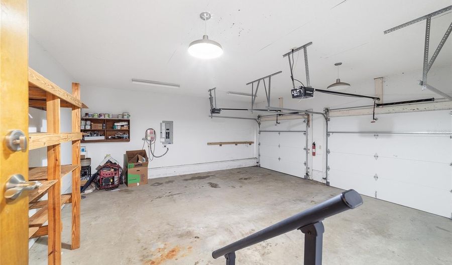 10904 NE 41ST Ter, Anthony, FL 32617 - 3 Beds, 2 Bath
