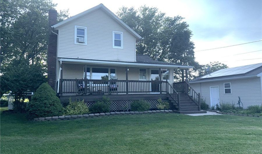 12096 Baumhart Rd, Amherst, OH 44001 - 3 Beds, 2 Bath