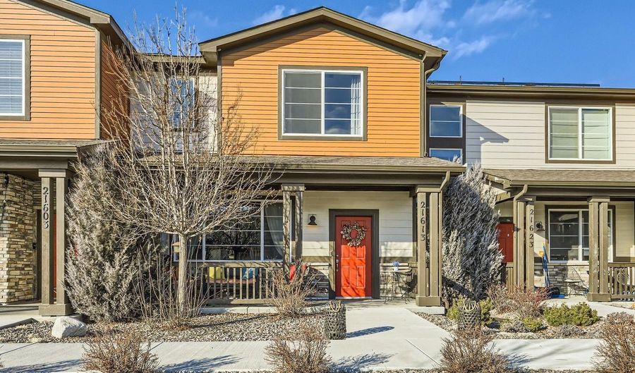 21613 E 59th Pl, Aurora, CO 80019 - 3 Beds, 3 Bath