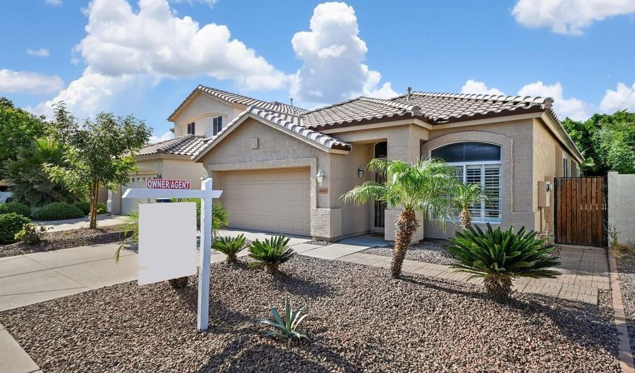 4642 W TOLEDO St, Chandler, AZ 85226 - 3 Beds, 2 Bath