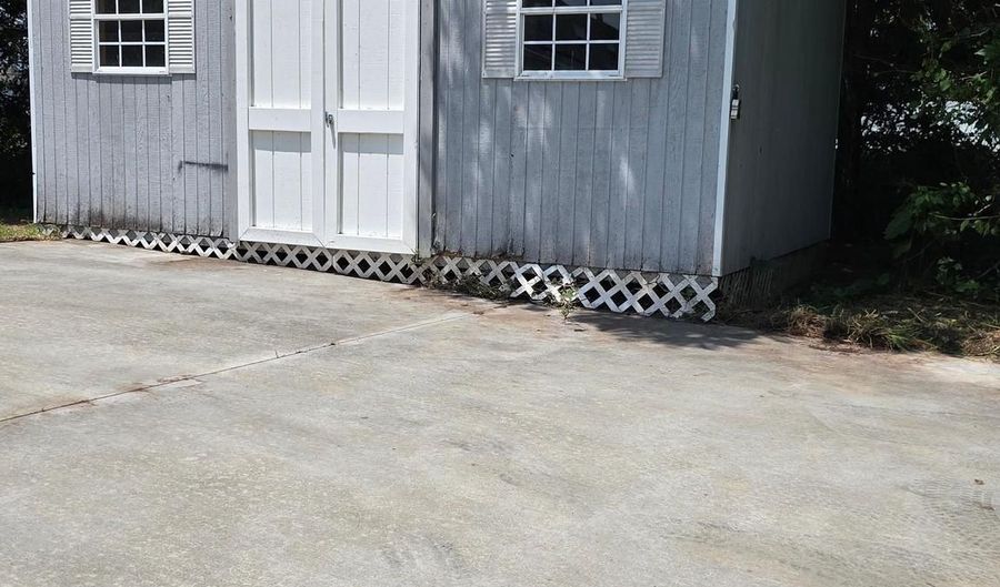 490 W DUCK CREEK Rd, Clayton, DE 19938 - 3 Beds, 3 Bath