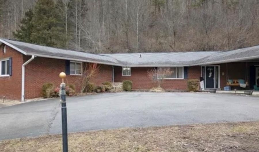 106 Nags Head Rd, Avawam, KY 41713 - 4 Beds, 3 Bath