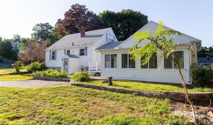 9 Cannon St, Cranston, RI 02920 - 4 Beds, 2 Bath