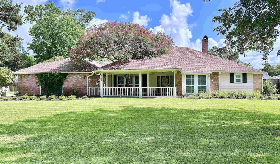 3328 Tezcucco Dr, Baton Rouge, LA 70820 - 3 Beds, 3 Bath