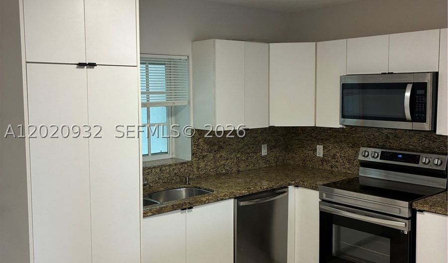 1135 92nd St 102, Bay Harbor Islands, FL 33154 - 2 Beds, 2 Bath