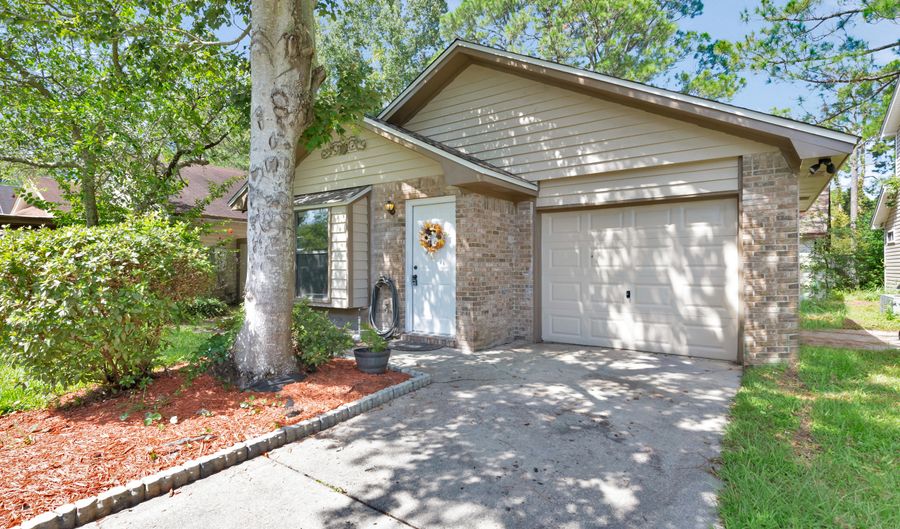 1902 Squirrel Path, Fort Walton Beach, FL 32547 - 3 Beds, 2 Bath