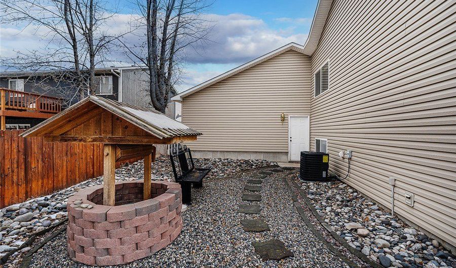 2929 Alaskan Ave, Billings, MT 59101 - 4 Beds, 2 Bath