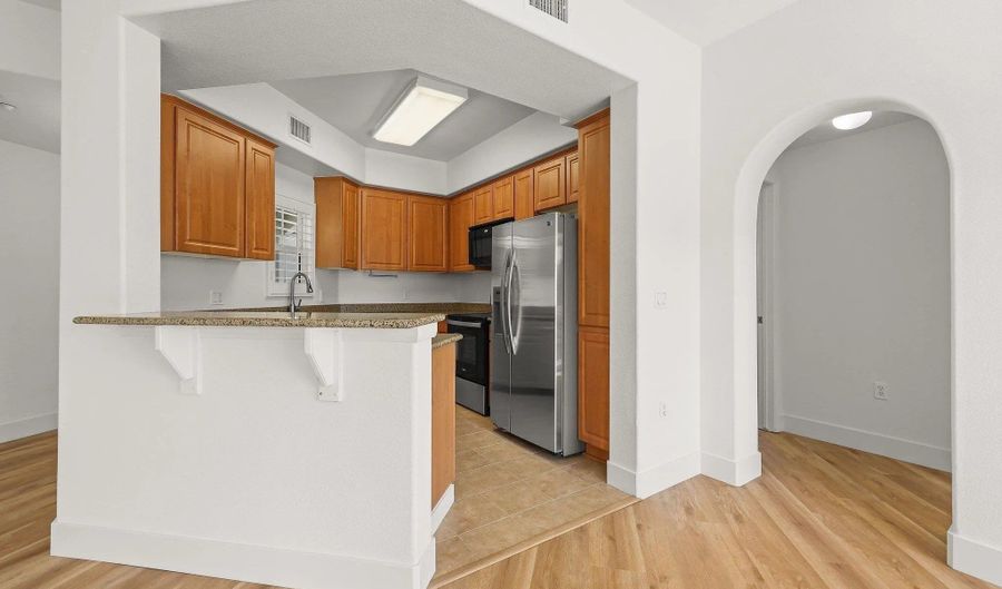 2708 Lake Pointe 209, Spring Valley, CA 91977 - 2 Beds, 2 Bath