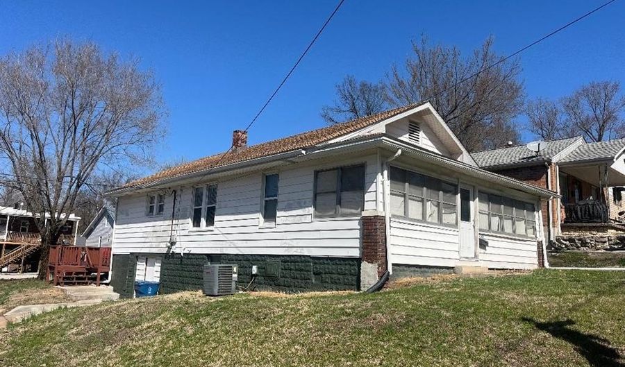 1000 Marie Ave, Alton, IL 62002 - 3 Beds, 1 Bath