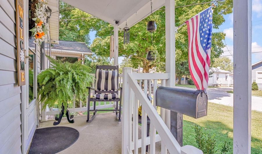 337 S St, Bedford, IN 47421 - 2 Beds, 1 Bath