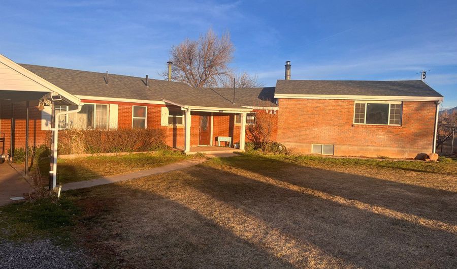 410 W 400 S, Blanding, UT 84511 - 6 Beds, 2 Bath