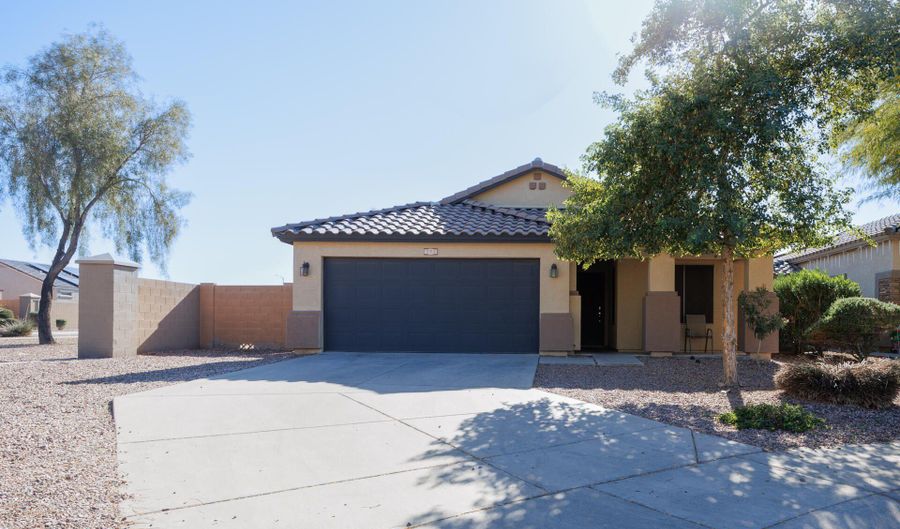 771 W FAIRLANE Ct, Casa Grande, AZ 85122 - 3 Beds, 2 Bath