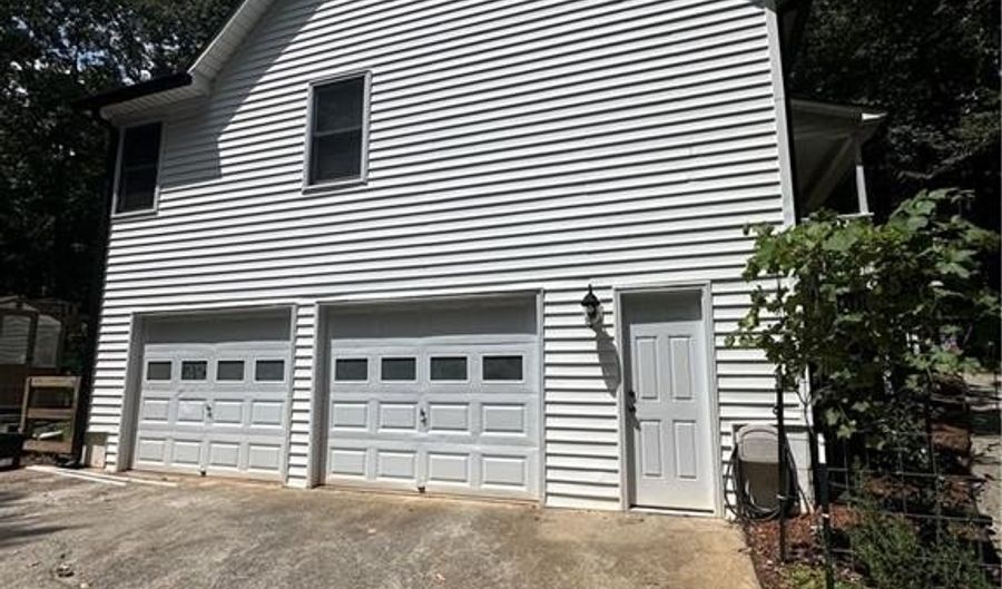 112 Hawkins Farm Ln, Ball Ground, GA 30107 - 4 Beds, 4 Bath