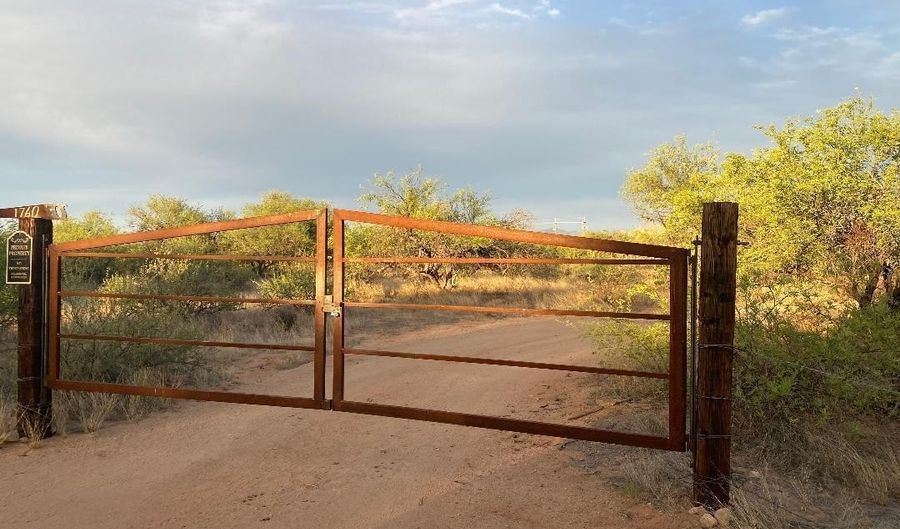 1760 W Eagle Way, Amado, AZ 85645 - 3 Beds, 2 Bath