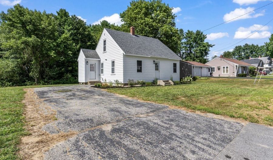 153 Poland Rd, Auburn, ME 04210 - 3 Beds, 1 Bath