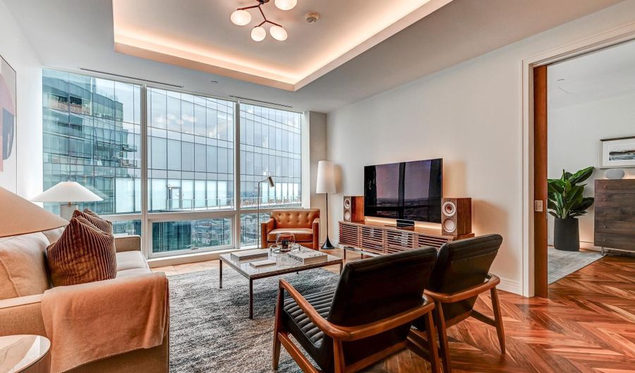 300 INTERNATIONAL Dr 2106, Baltimore, MD 21202 - 1 Beds, 2 Bath