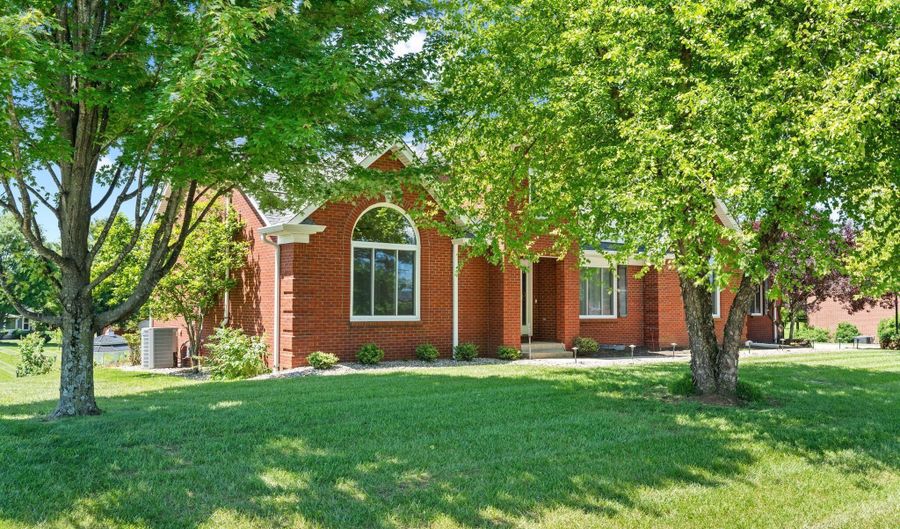 126 Deep Springs Dr, Bardstown, KY 40004 - 4 Beds, 3 Bath