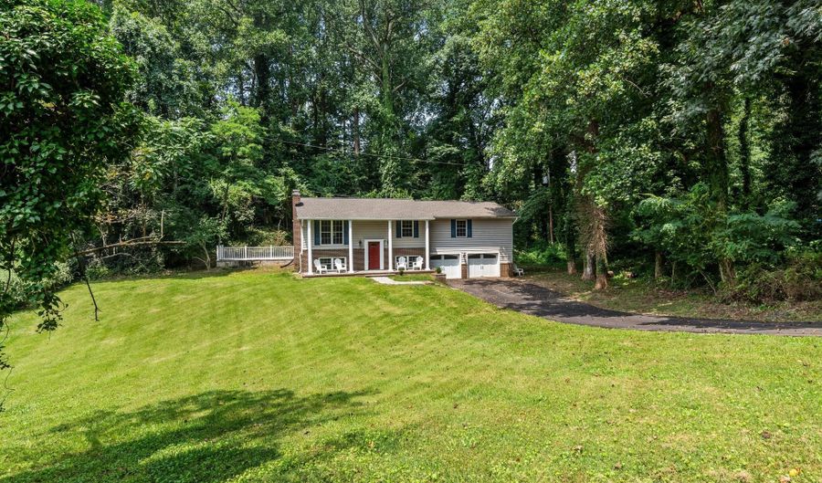 88 CHAUTAUGUA Rd, Arnold, MD 21012 - 4 Beds, 3 Bath