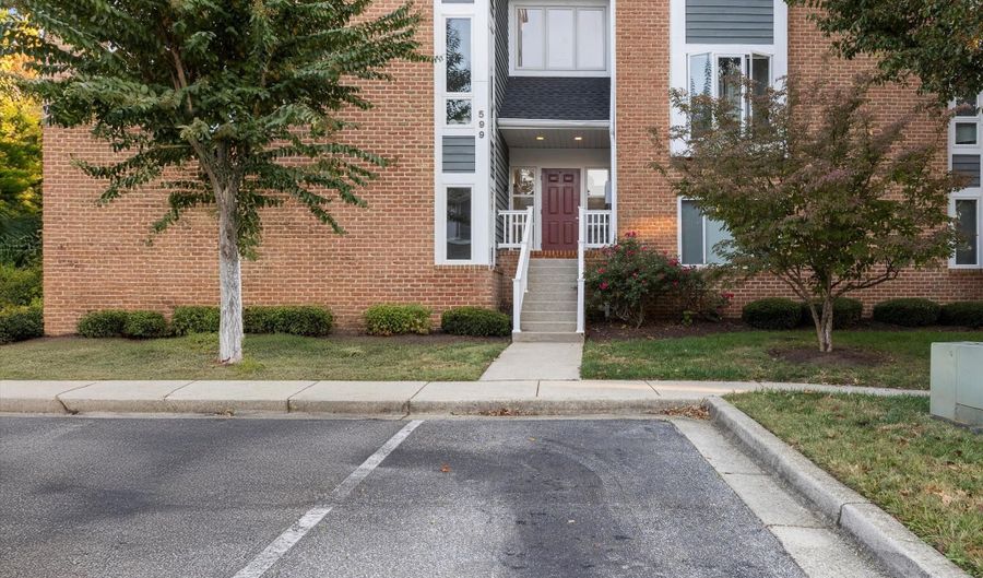599 OAKLAND HILLS Dr 3A, Arnold, MD 21012 - 3 Beds, 2 Bath
