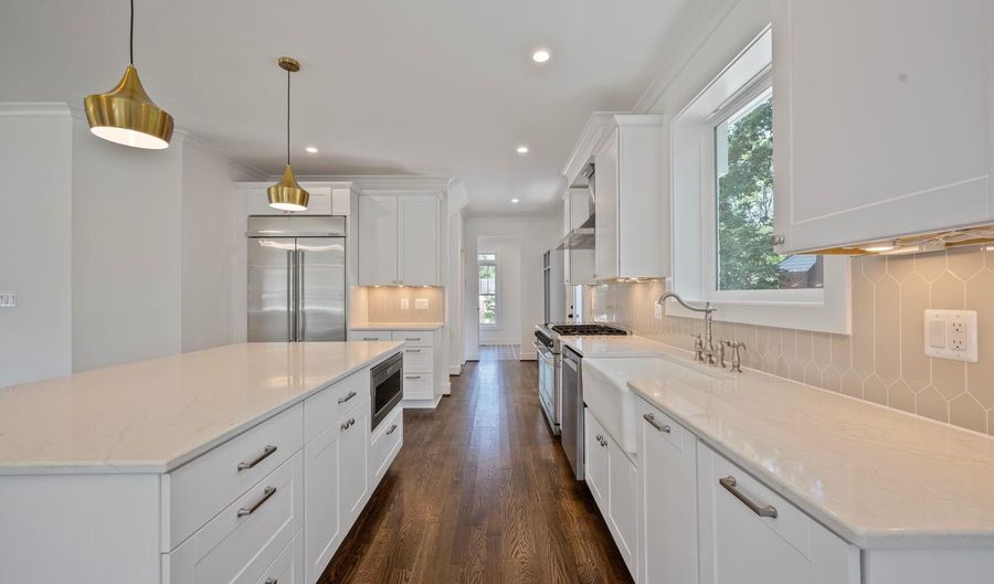 2100 PATRICK HENRY Dr, Arlington, VA 22205 - 5 Beds, 4 Bath