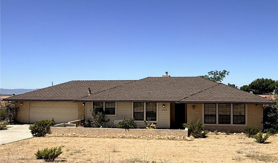 16978 Tokata, Apple Valley, CA 92307 - 2 Beds, 2 Bath