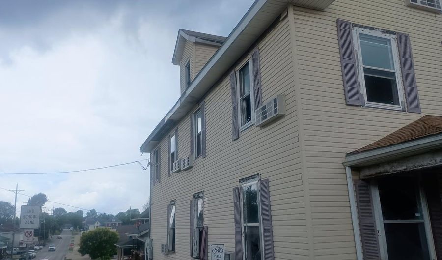 1629 J St, Bedford, IN 47421 - 10 Beds, 4 Bath