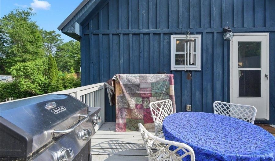 290 North St, Brandon, VT 05733 - 2 Beds, 2 Bath