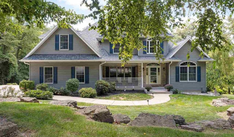 1000 133rd Dr, Amana, IA 52203 - 5 Beds, 4 Bath