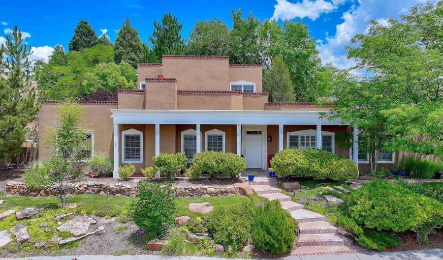 1724 AVENIDA ALTURAS NE, Albuquerque, NM 87110 - 3 Beds, 3 Bath
