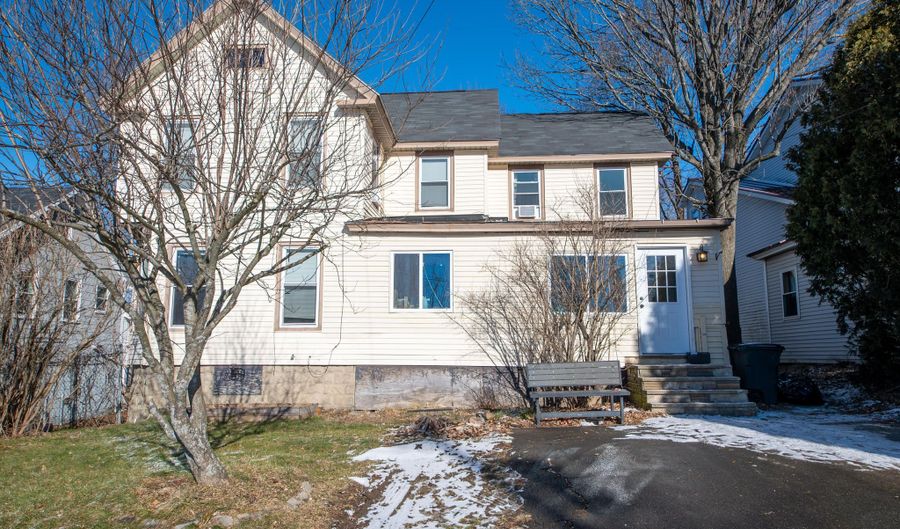 67 Eastern Ave, Augusta, ME 04330 - 4 Beds, 2 Bath