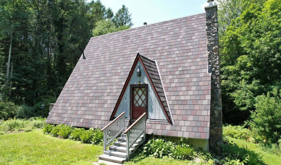 205 Old N Rd, Barkhamsted, CT 06063 - 2 Beds, 2 Bath