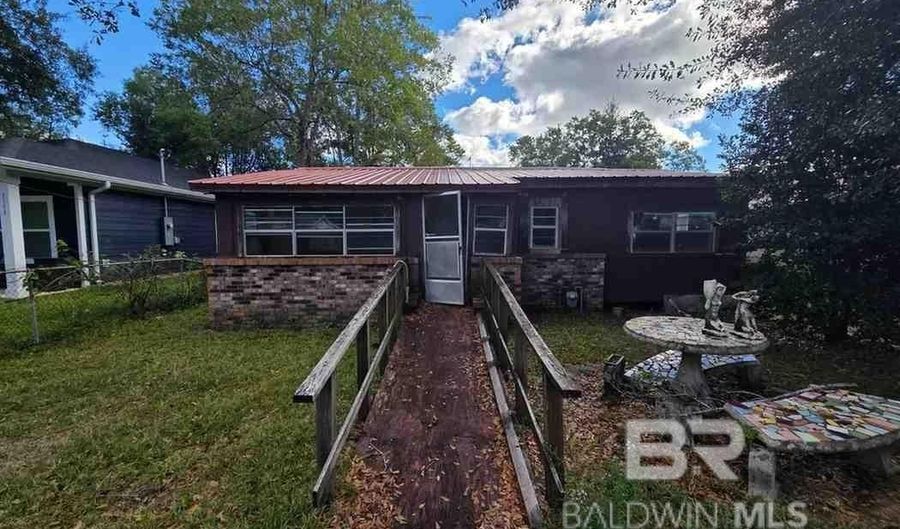 1201 Lower St, Bay Minette, AL 36507 - 3 Beds, 1 Bath