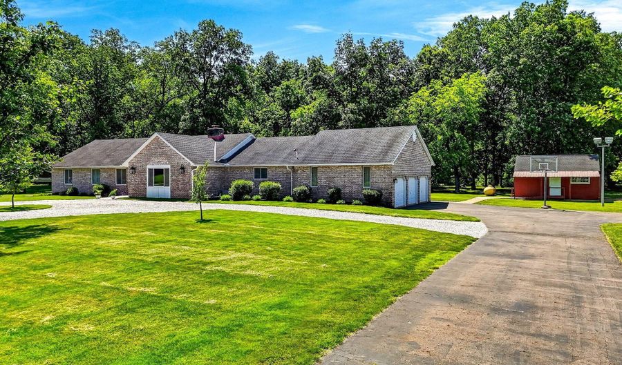 5531 State Route 752, Ashville, OH 43103 - 4 Beds, 4 Bath