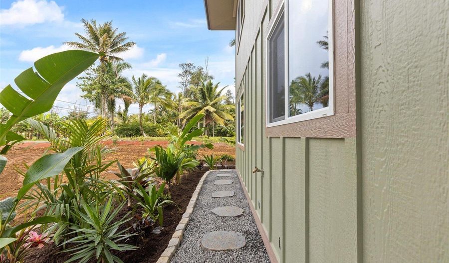 15-1451 14th Ave, Keaau, HI 96749 - 5 Beds, 4 Bath
