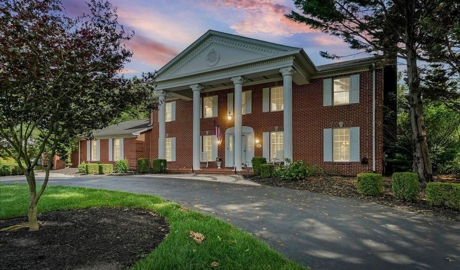 83 CARAVEL Dr, Bear, DE 19701 - 4 Beds, 4 Bath