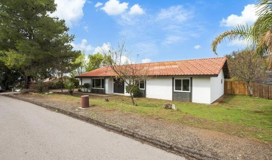 2640 Eltinge Dr, Alpine, CA 91901 - 3 Beds, 2 Bath