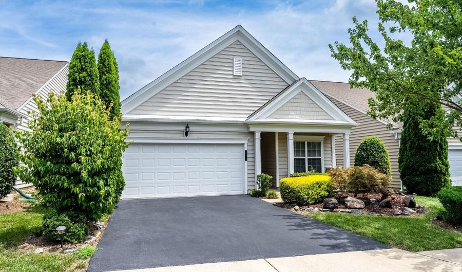 20412 OYSTER REEF Pl, Ashburn, VA 20147 - 2 Beds, 2 Bath