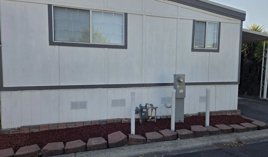 2550 E Valley Pkwy 122, Escondido, CA 92027 - 2 Beds, 2 Bath
