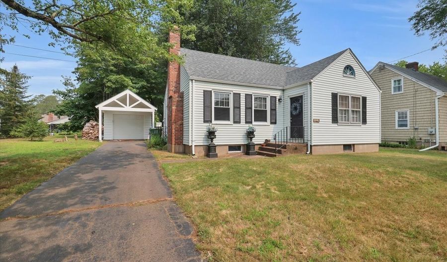 3 W Street Hts, Cromwell, CT 06416 - 3 Beds, 1 Bath