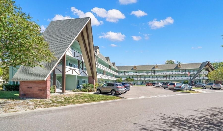 2043 DENMARK St 59, Clearwater, FL 33763 - 2 Beds, 2 Bath