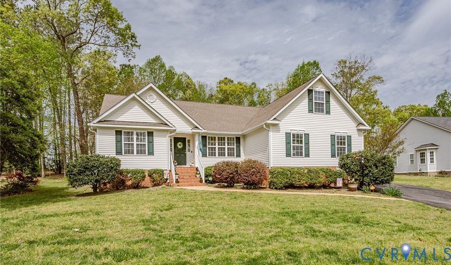 2205 Silver St, Aylett, VA 23009 - 4 Beds, 2 Bath