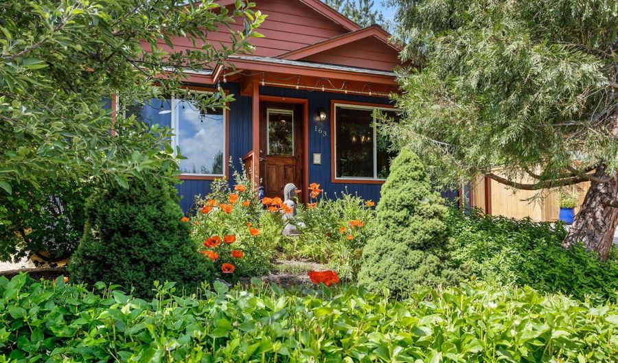 163 SE Dorrie Ct, Bend, OR 97702 - 3 Beds, 2 Bath