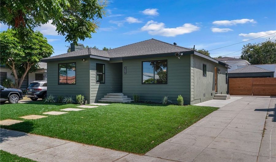3682 Buckingham Rd, Los Angeles, CA 90016 - 4 Beds, 2 Bath