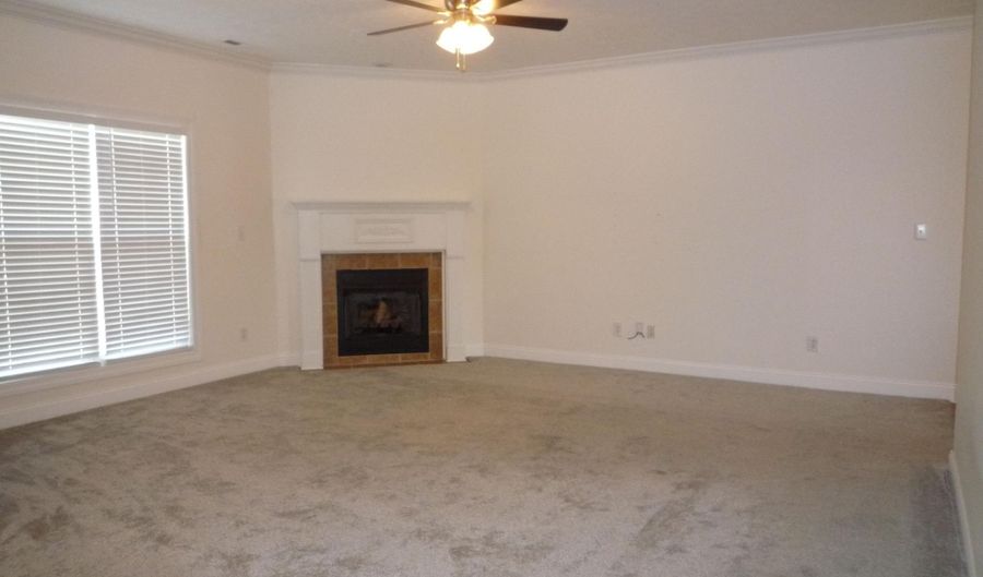 16656 Bellewood Dr, Athens, AL 35613 - 3 Beds, 2 Bath